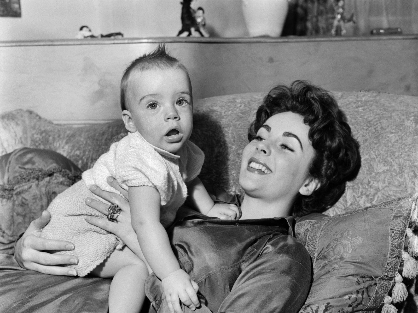 Elizabeth Taylor at Home: 26 Photos of the Golden Age Star’s Domestic Life