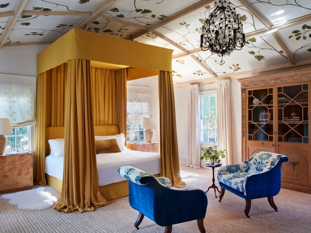 The Best Canopy Beds Put a Romantic Spin on Beauty Sleep