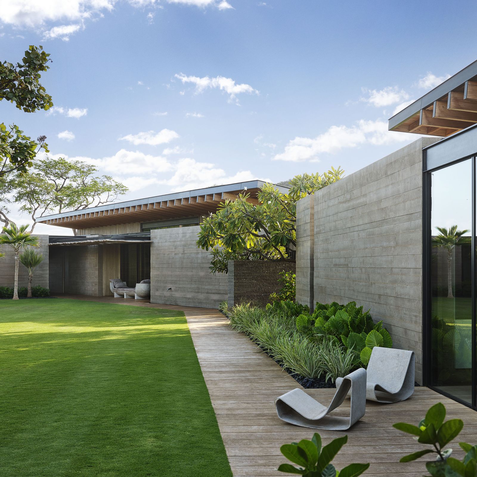 Inside a Maui Guesthouse with a Singularly Joyous Spirit