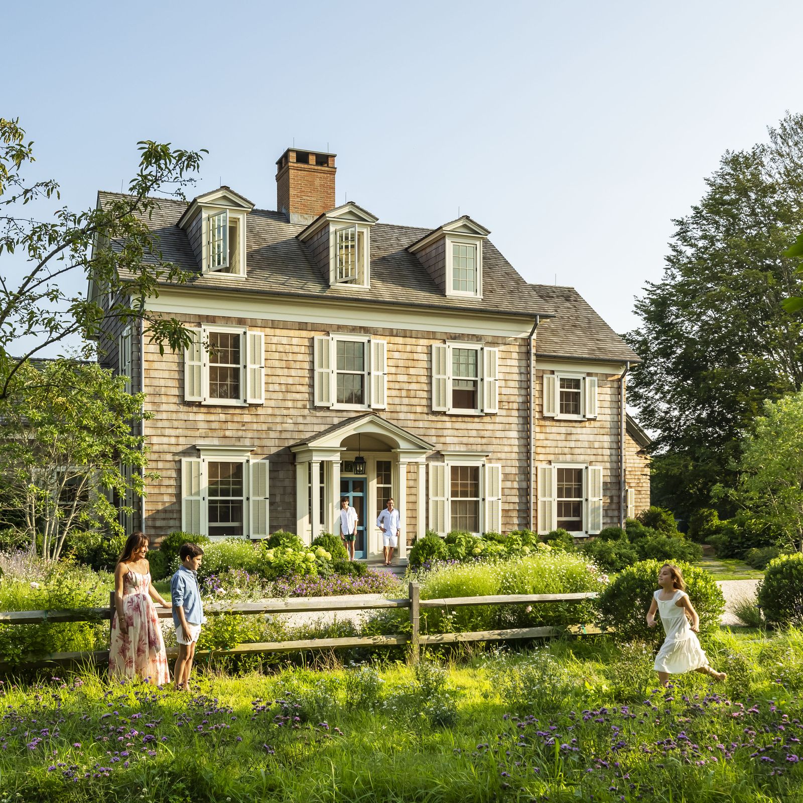 In the Hamptons, a Young Family Conjures a Classic Summer Getaway