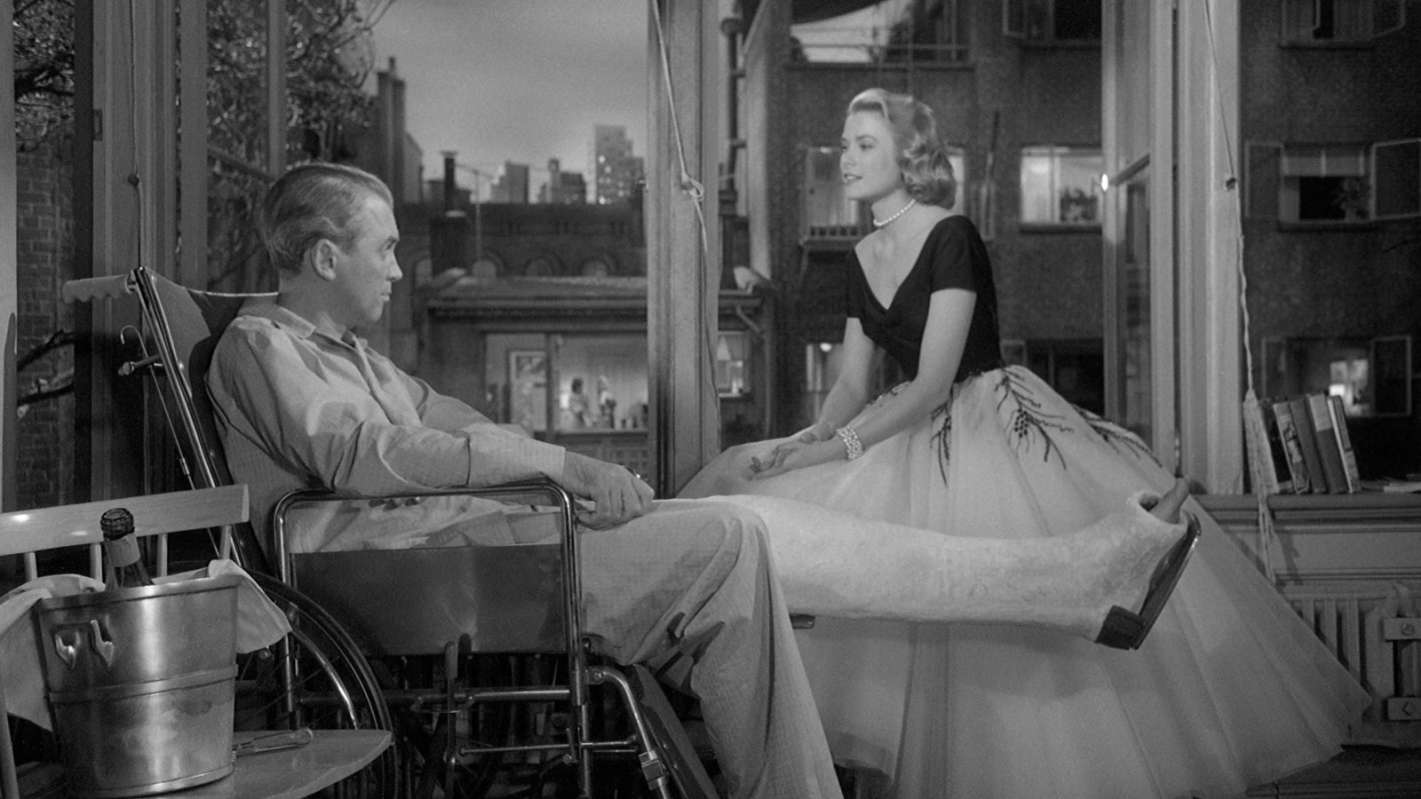 5 Secrets of the Rear Window Set