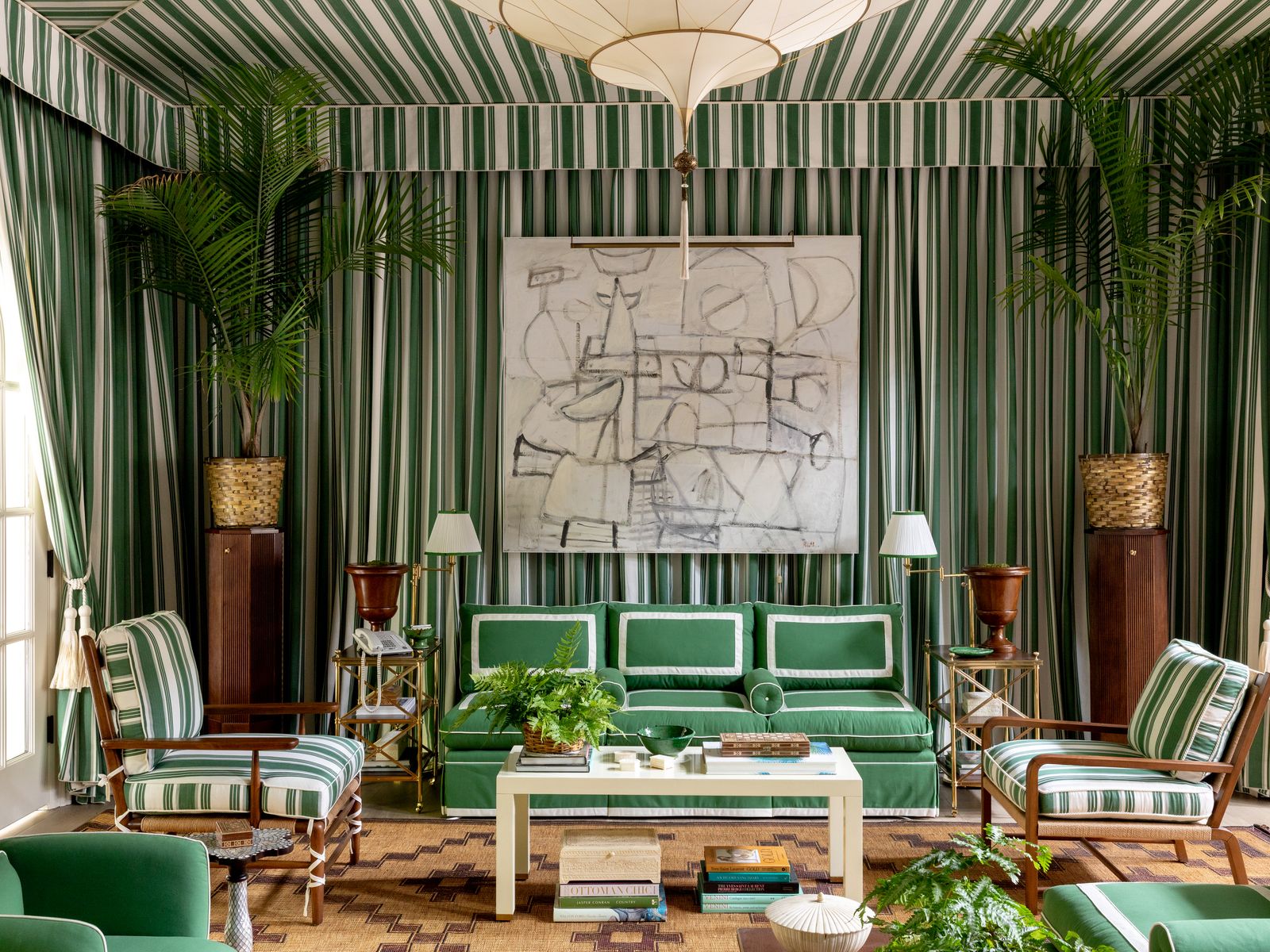 Va-Va-Voom Blooms Dazzle at the Flower Magazine 2025 Show House